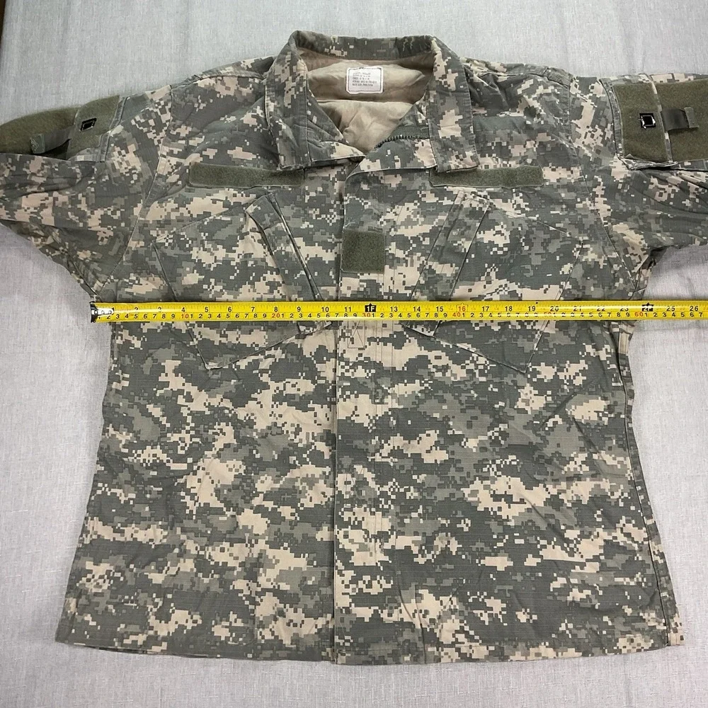 ARMY Combat Uniform (ACU) Coat Size Medium Reg (Olive Green Hook Fastner)